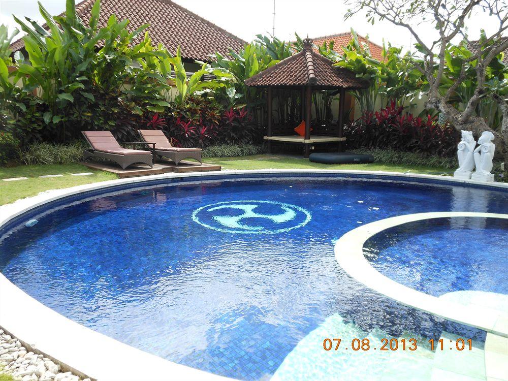 Heliconia Villa