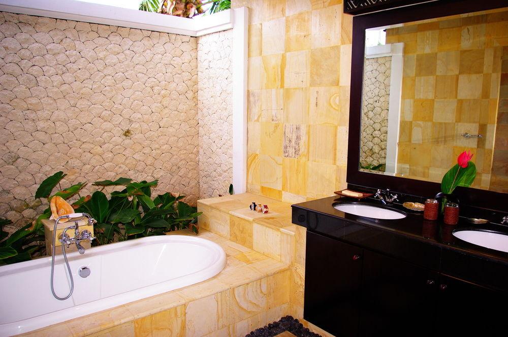 Heliconia Villa