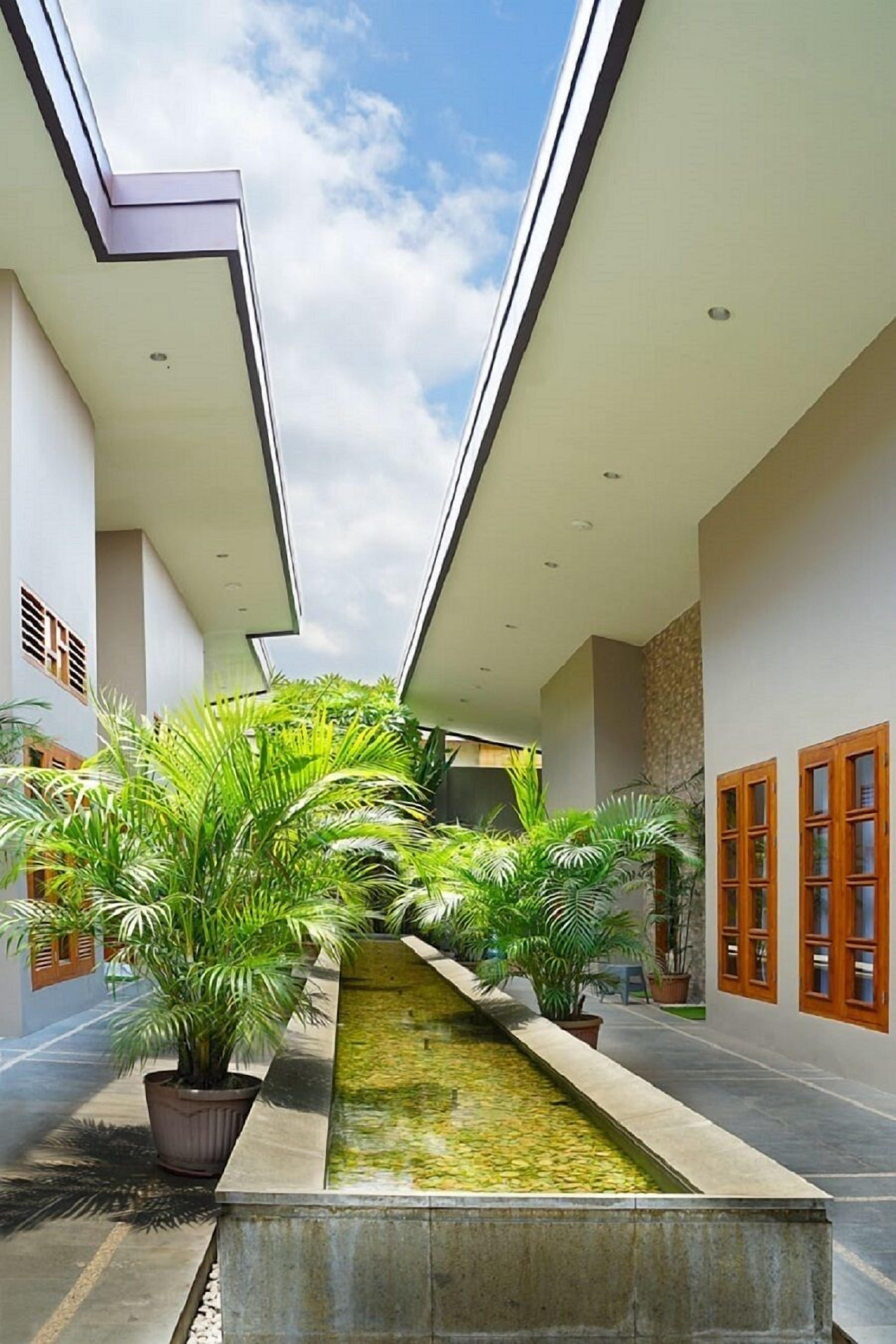 IOOVE Tanjung Seminyak Suites