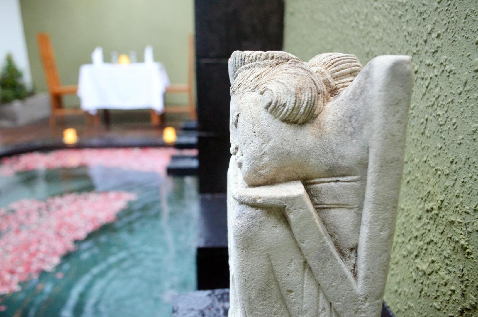 Jas Green Villas and Spa
