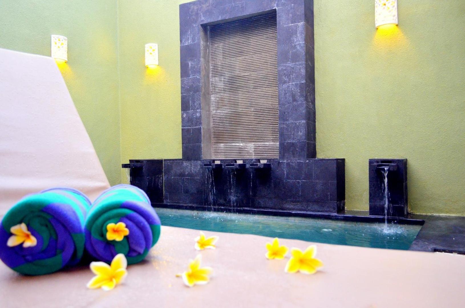 Jas Green Villas and Spa