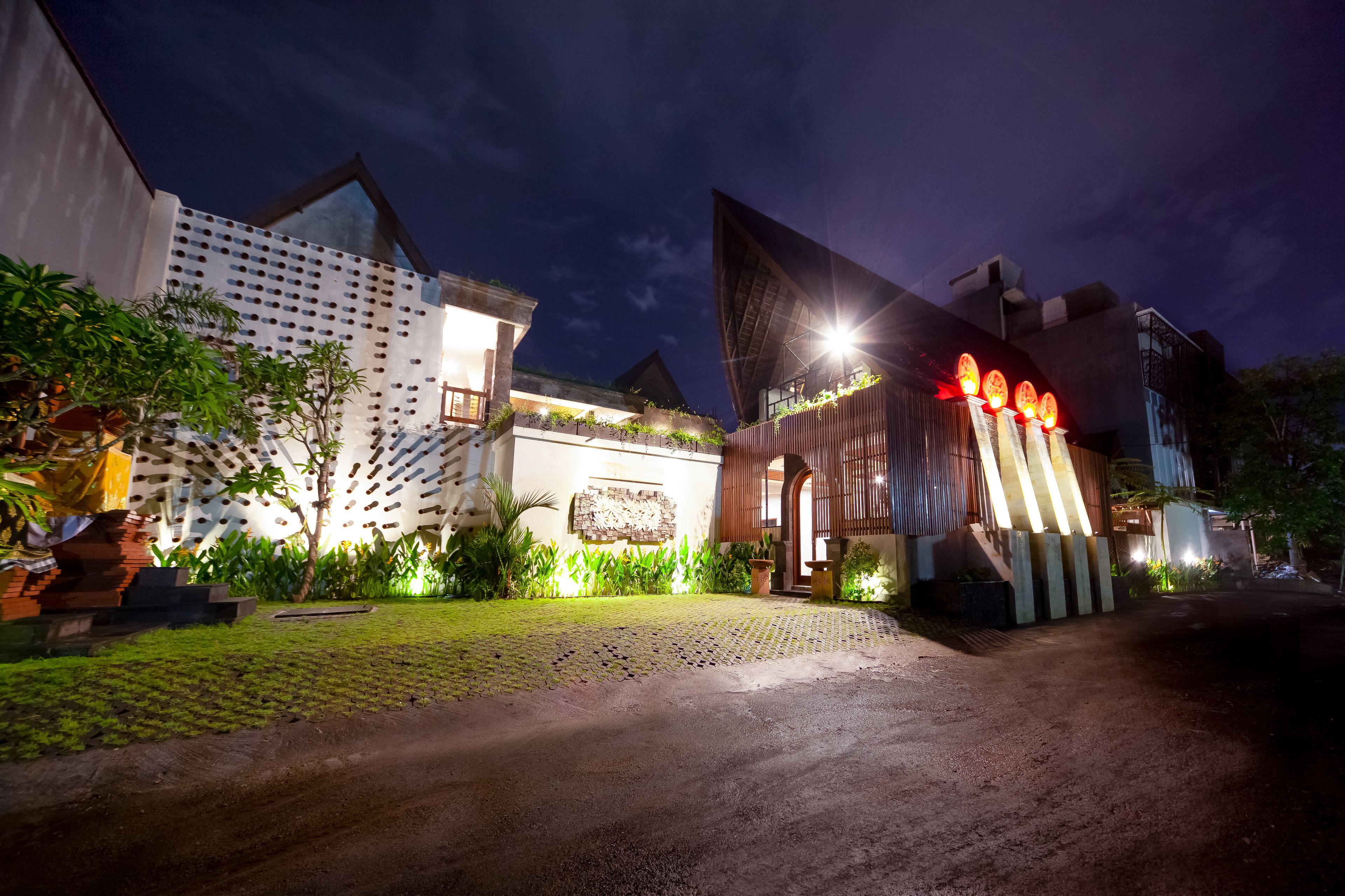 Kusuma Living & Villas