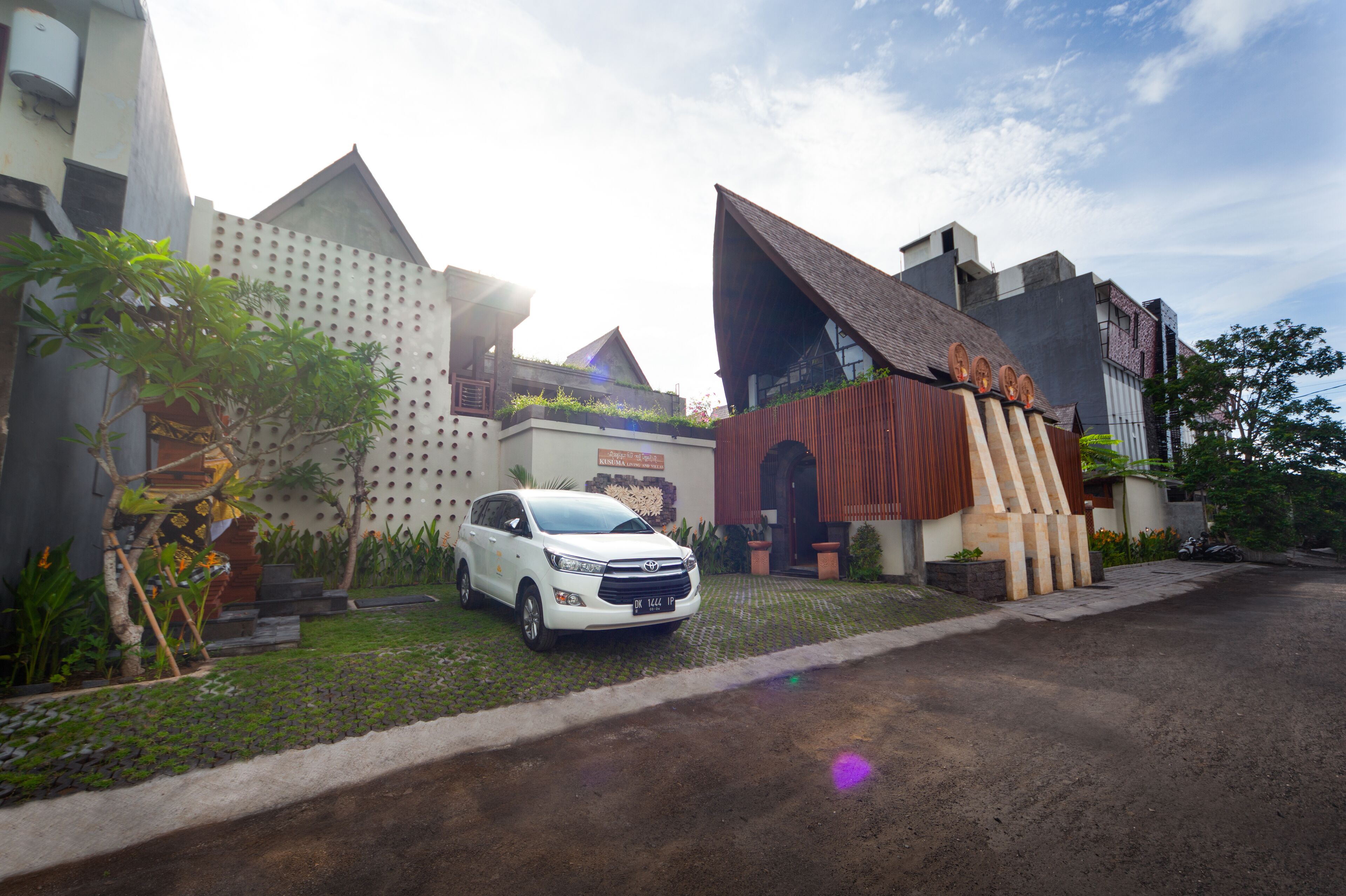 Kusuma Living & Villas