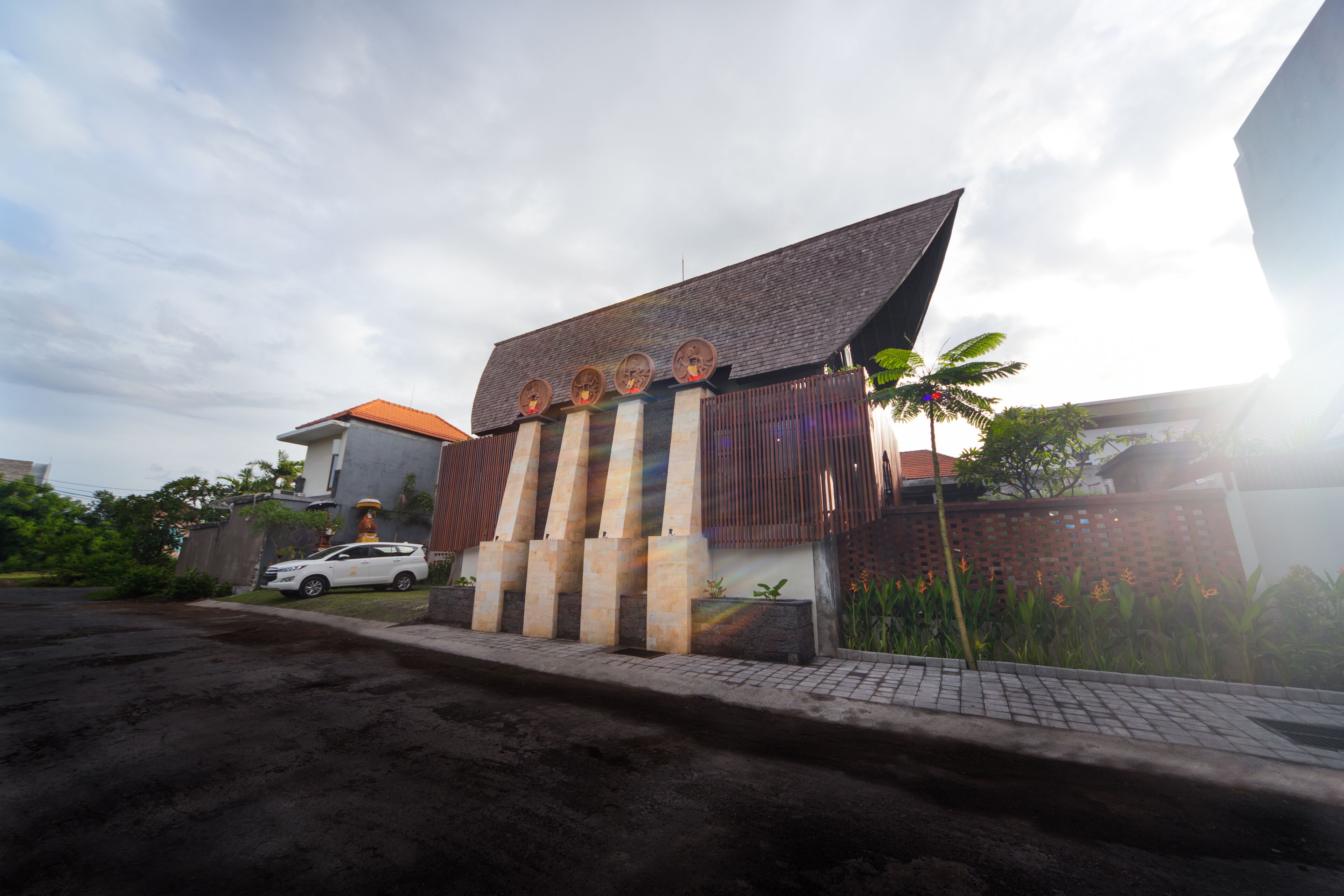 Kusuma Living & Villas