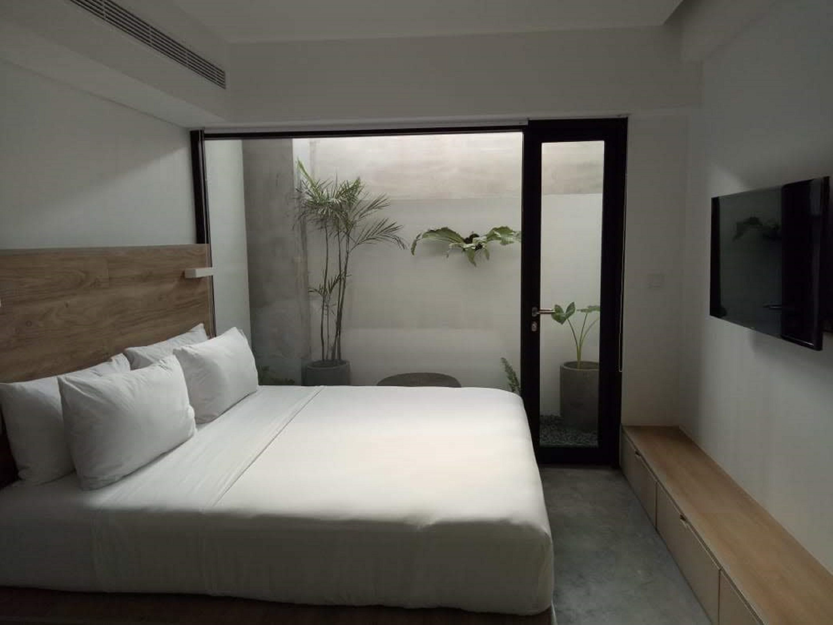 Lloyd's Inn Bali