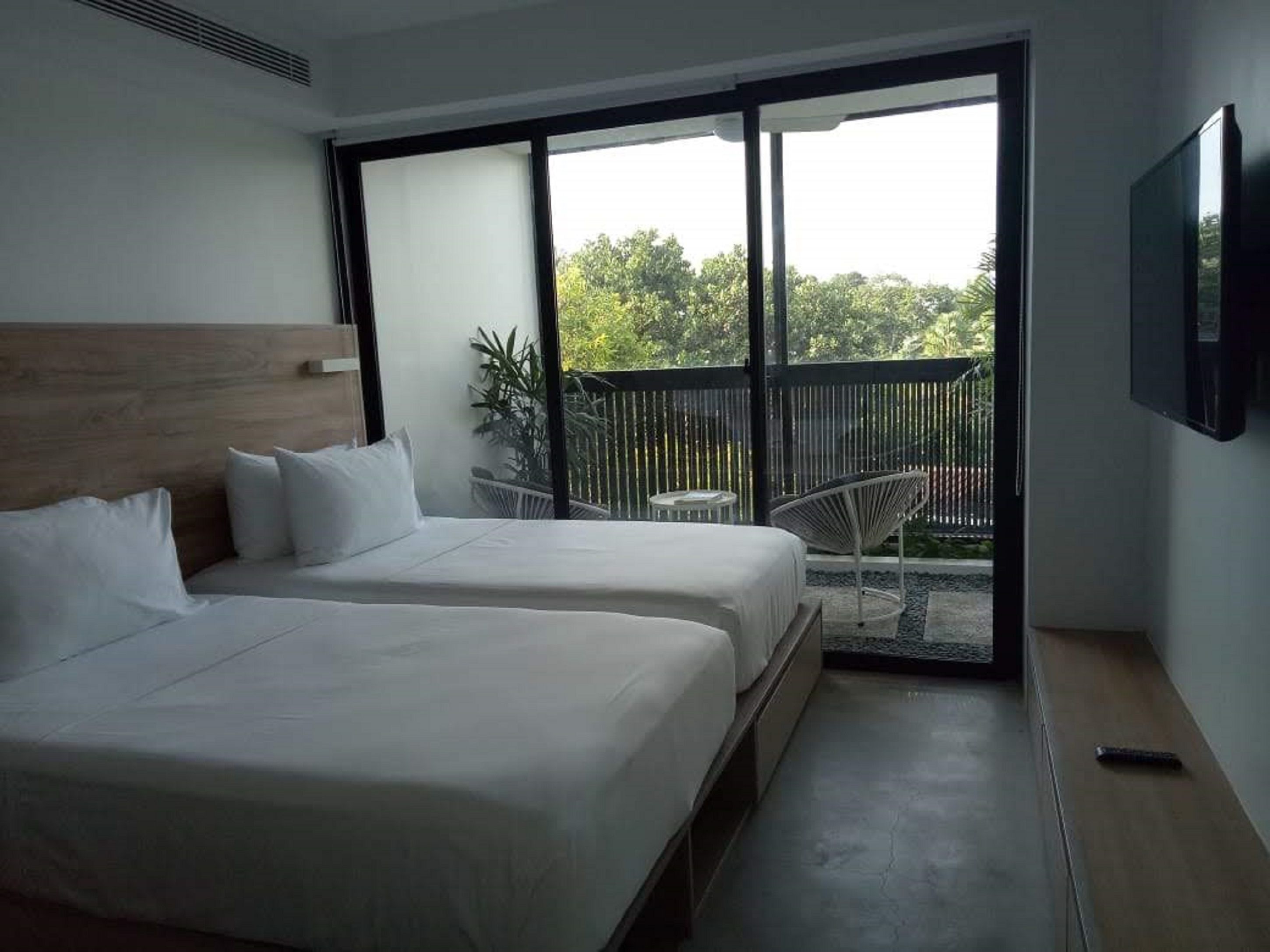 Lloyd's Inn Bali