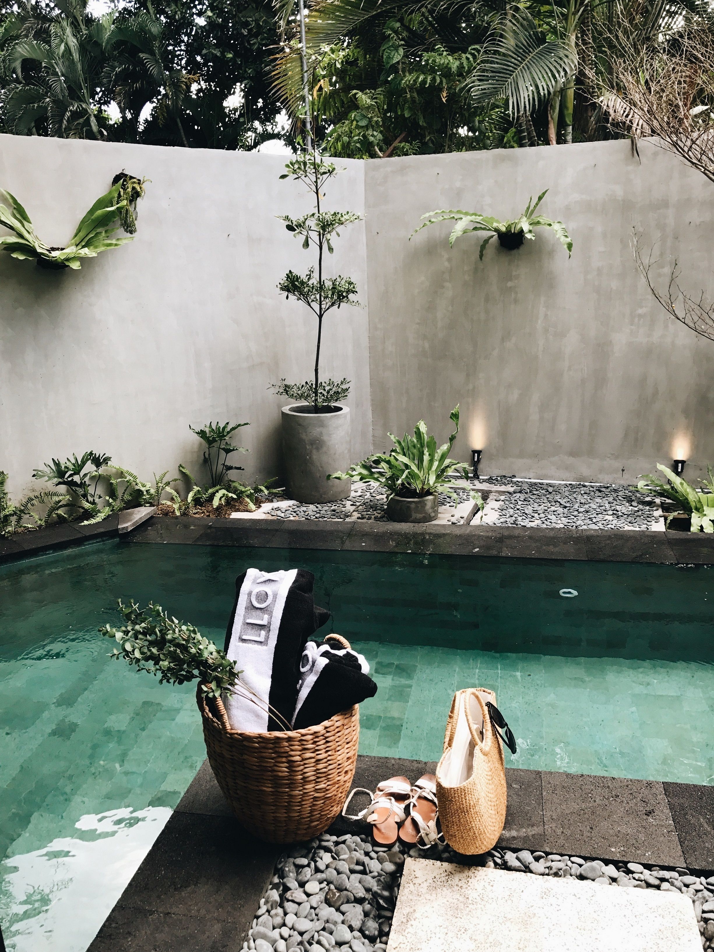 Lloyd's Inn Bali