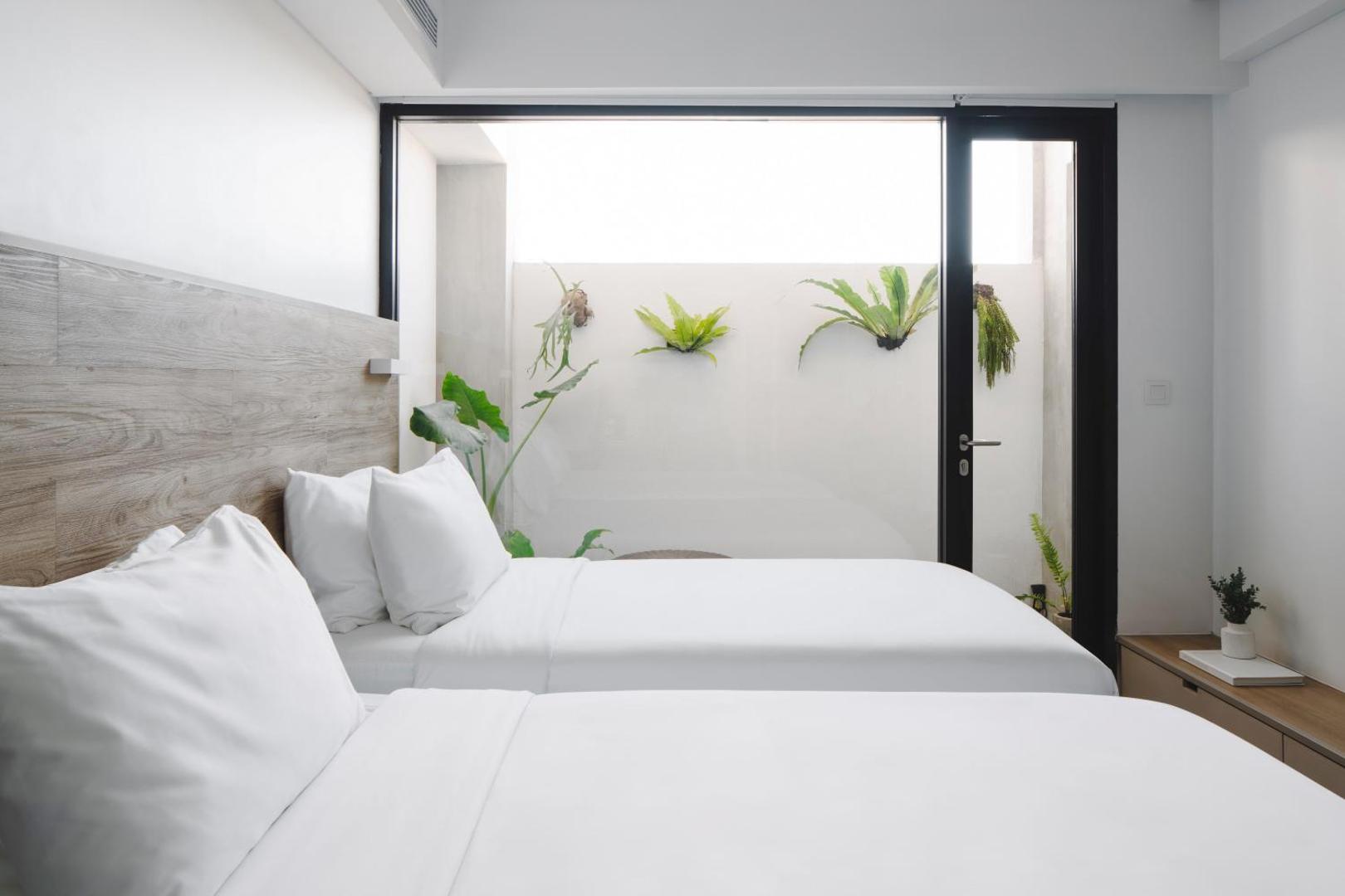 Lloyd's Inn Bali