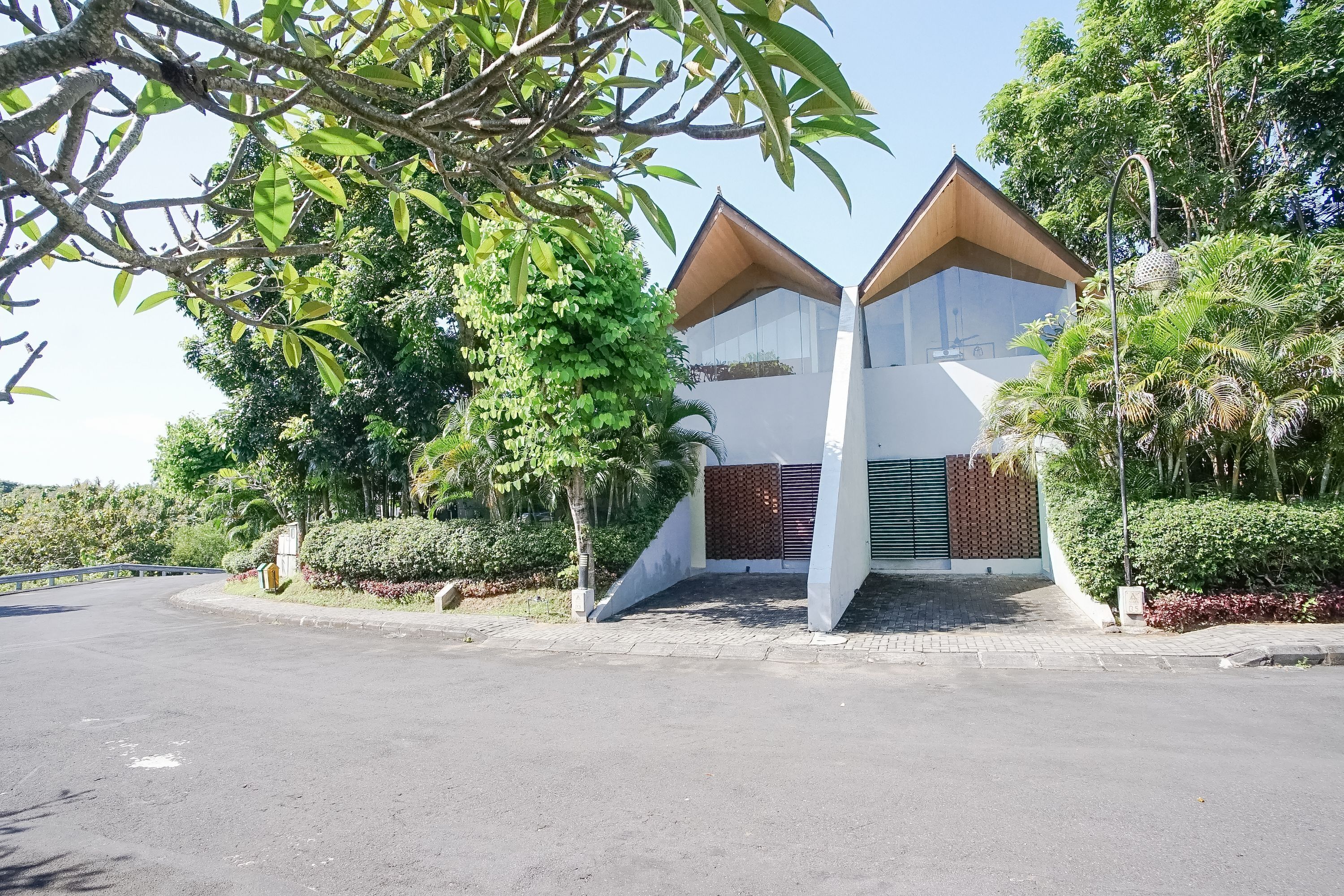 Manda Villa