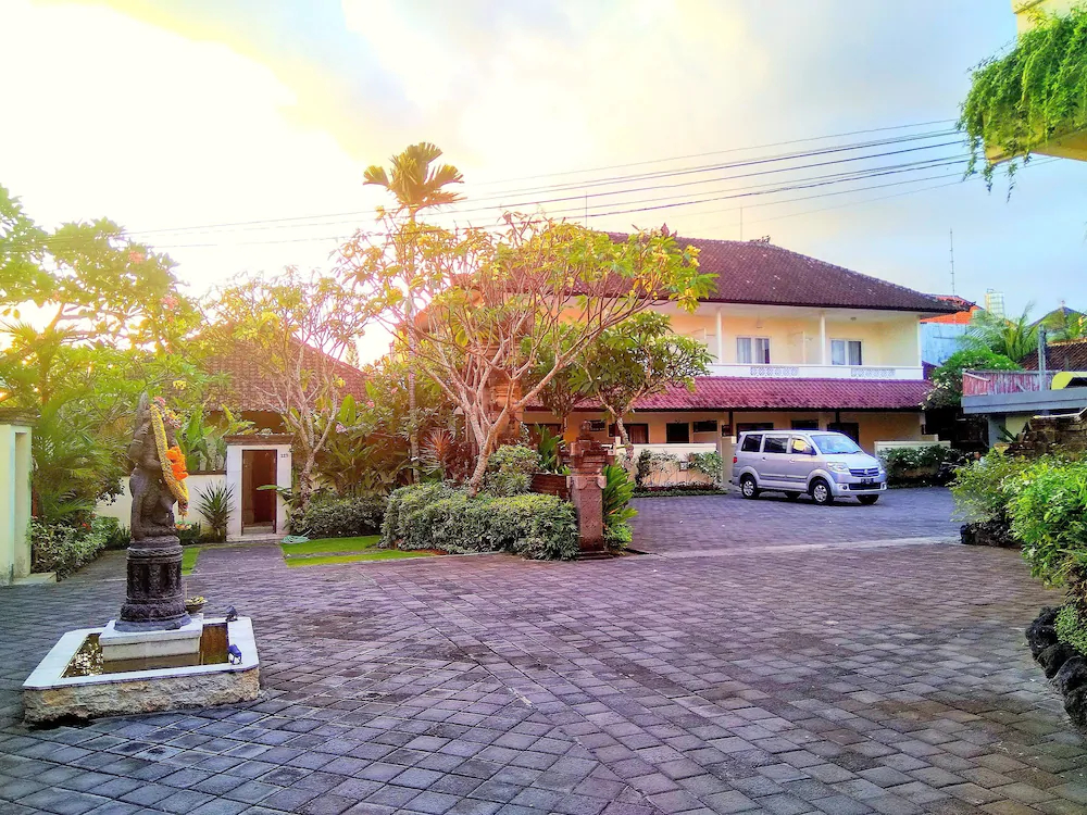 Nipuri Hotel