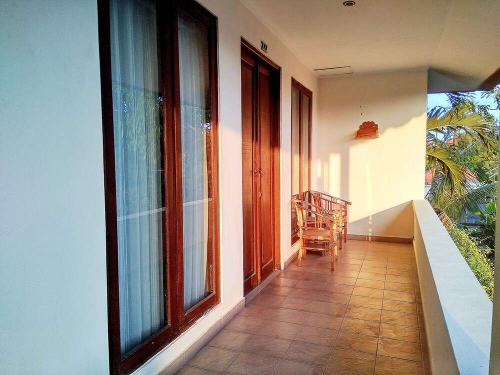 Nipuri Hotel