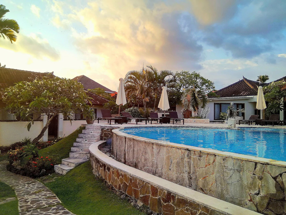 Nipuri Hotel
