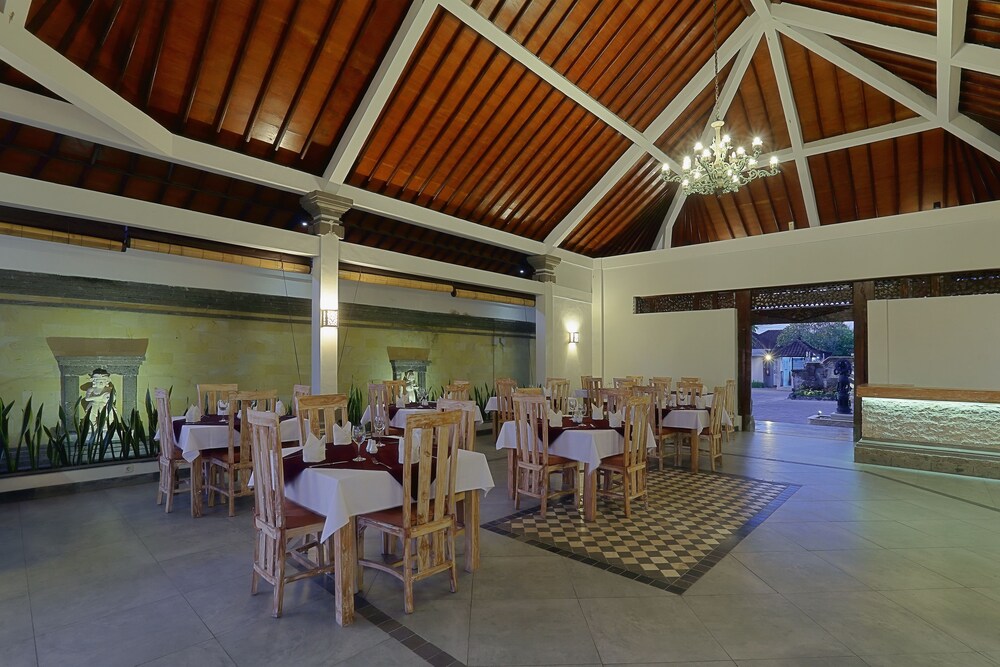 Nipuri Hotel