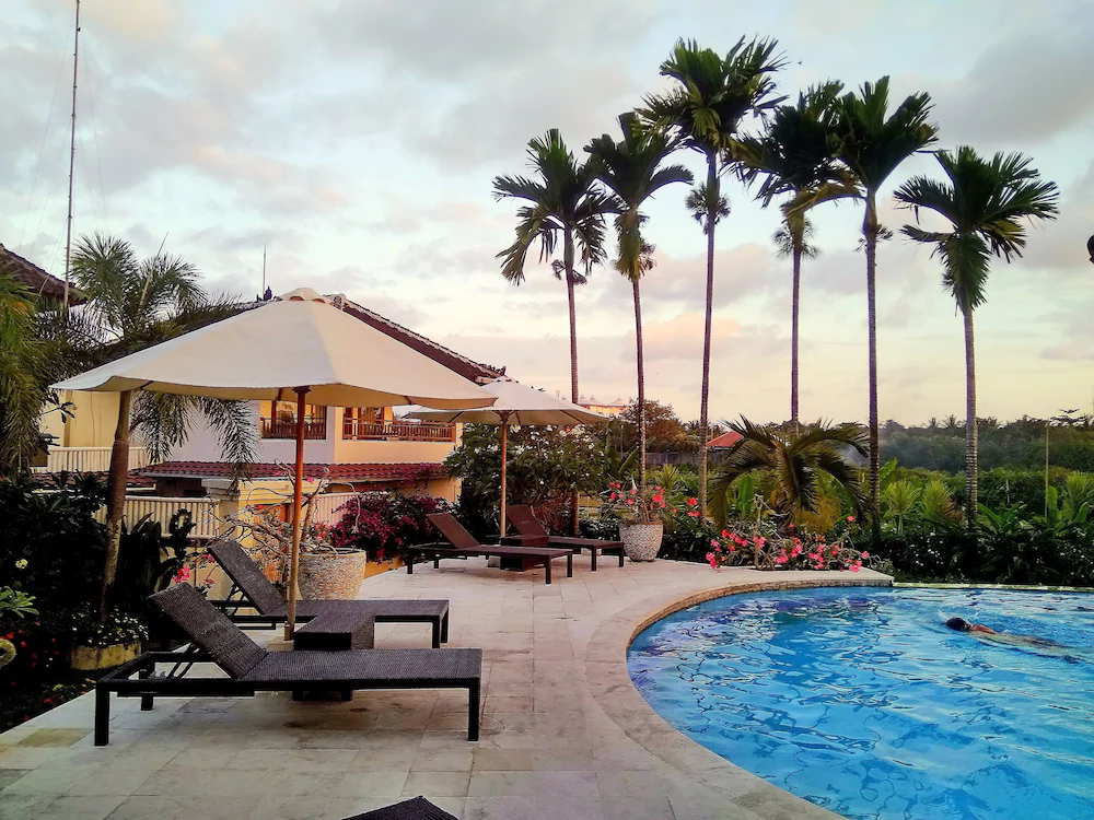 Nipuri Hotel