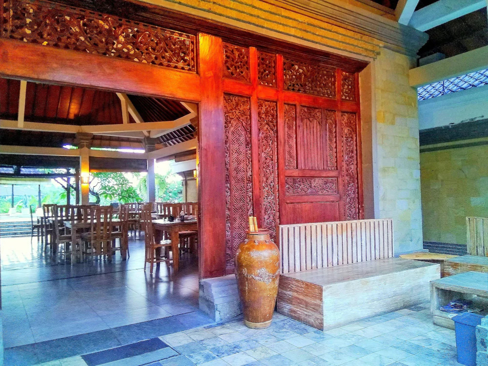 Nipuri Hotel
