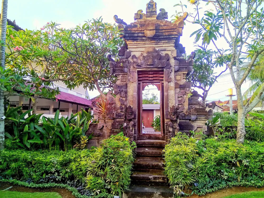 Nipuri Hotel