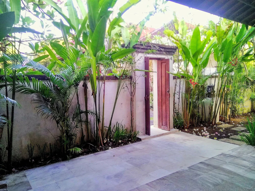 Nipuri Hotel