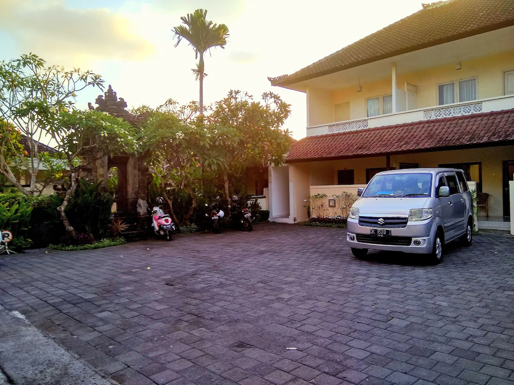 Nipuri Hotel
