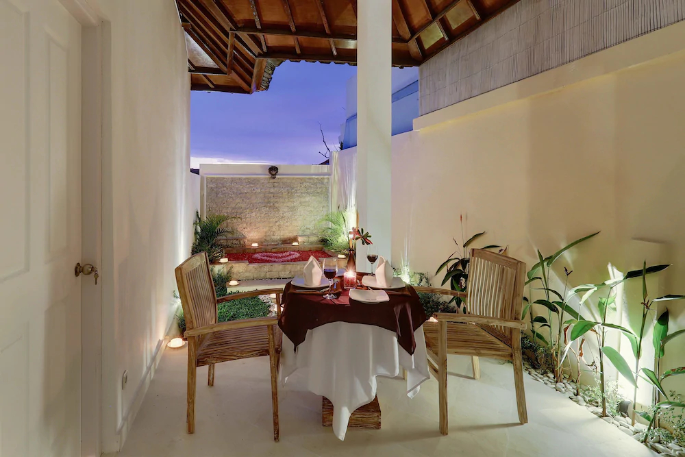 Nipuri Hotel