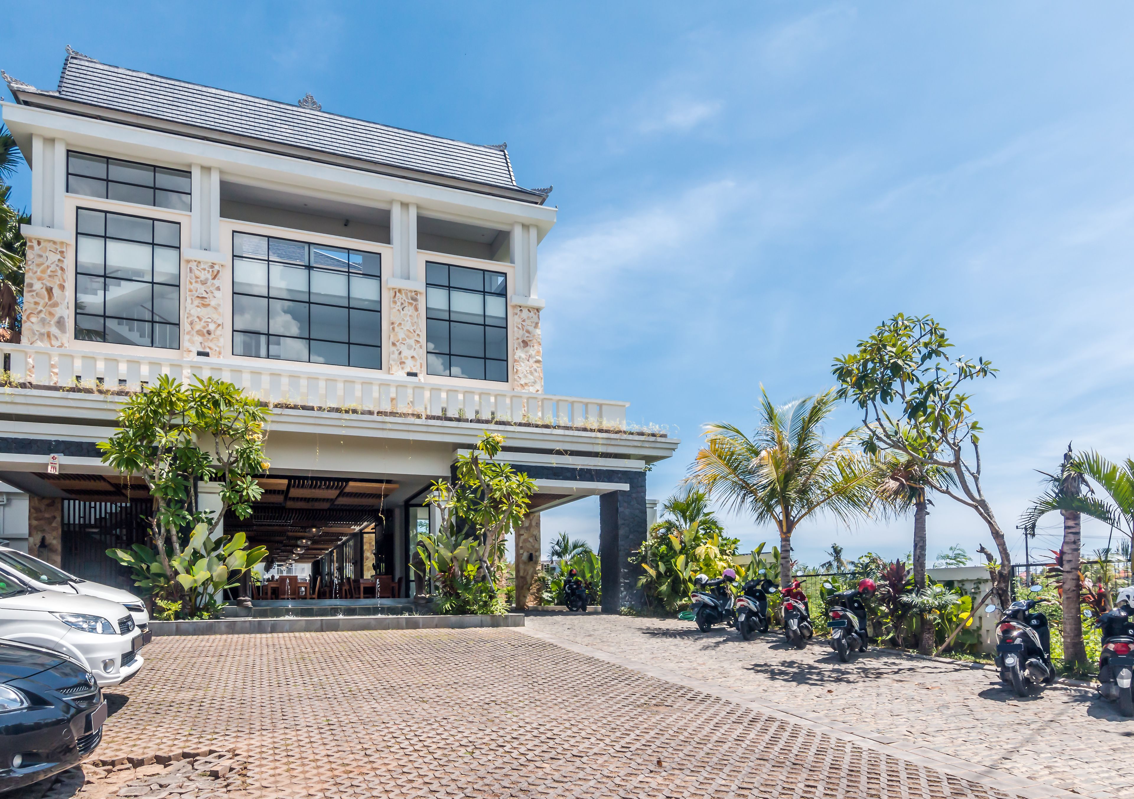 Paragon Hotel Seminyak