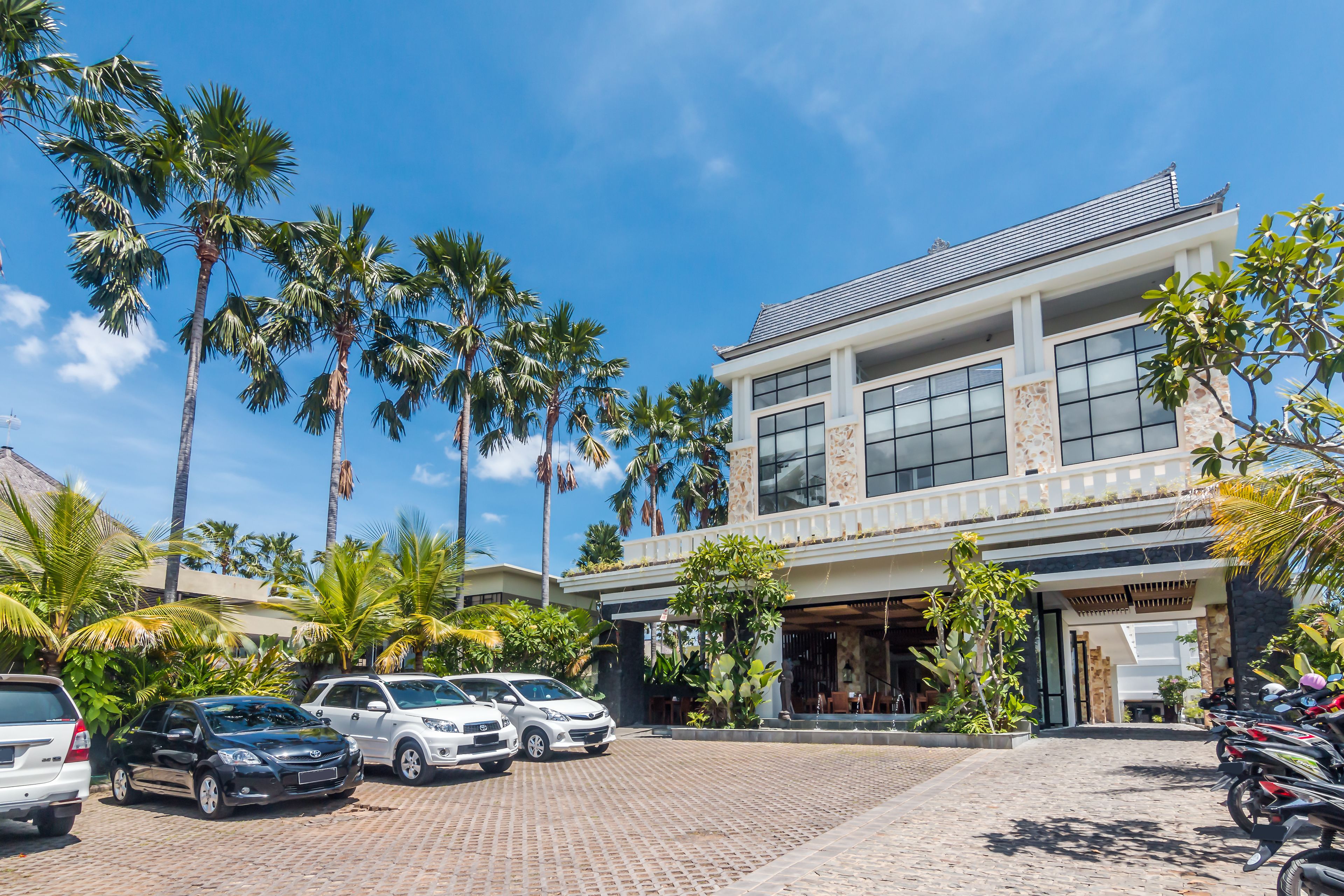 Paragon Hotel Seminyak