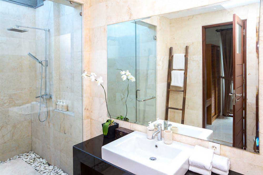 Precious Villas Oberoi