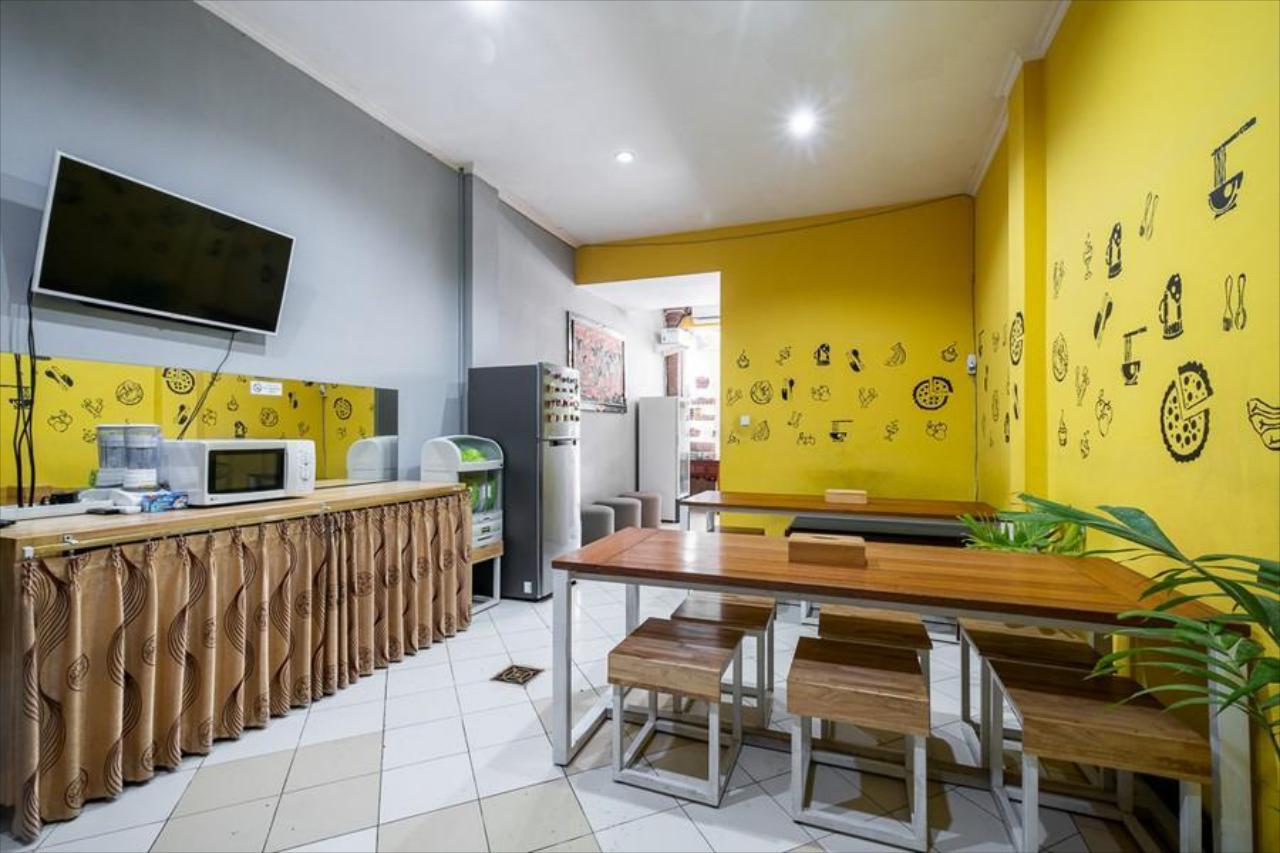 RedDoorz Hostel Near Trans Studio mall