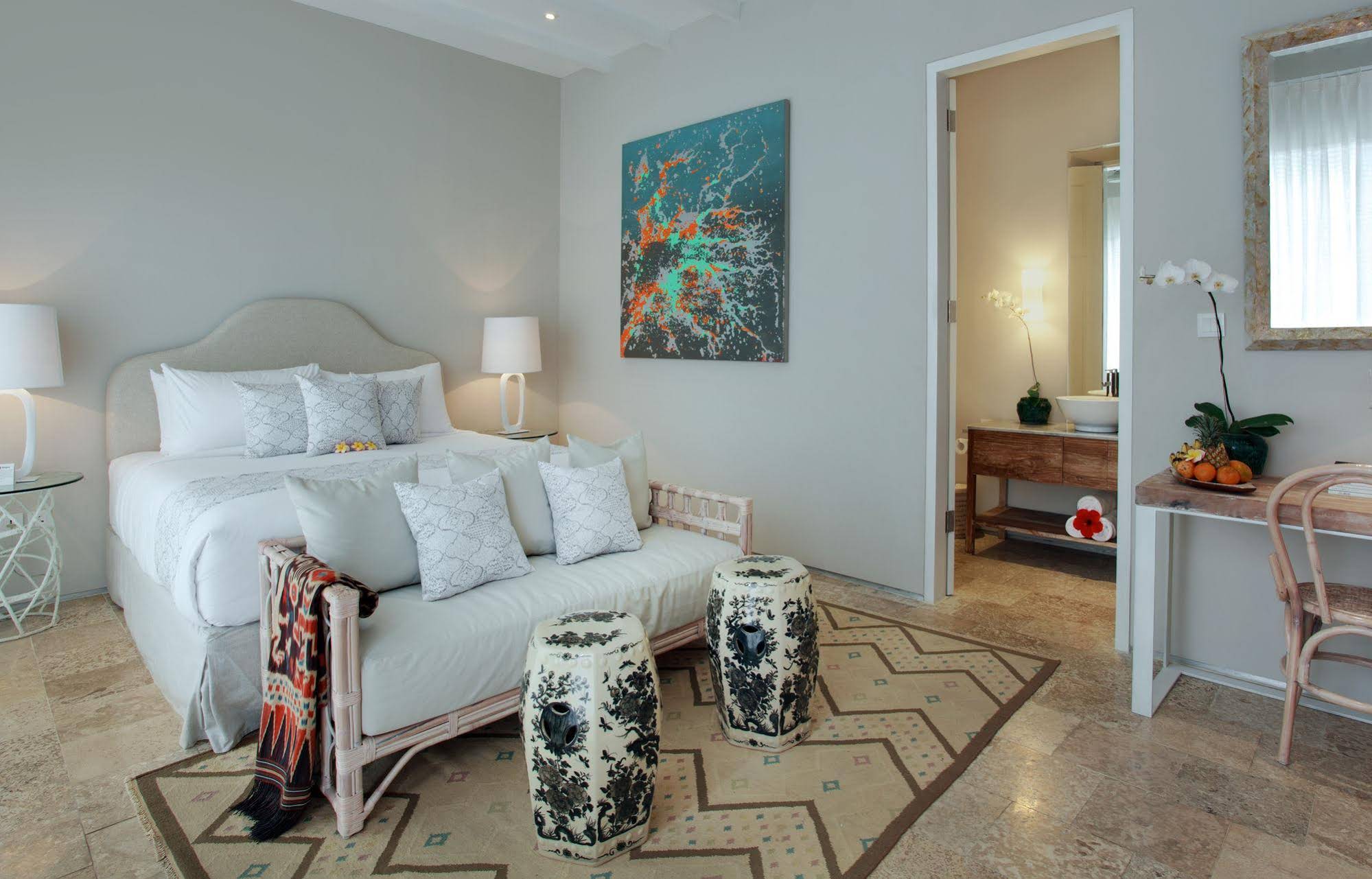 Room & Vespa 4