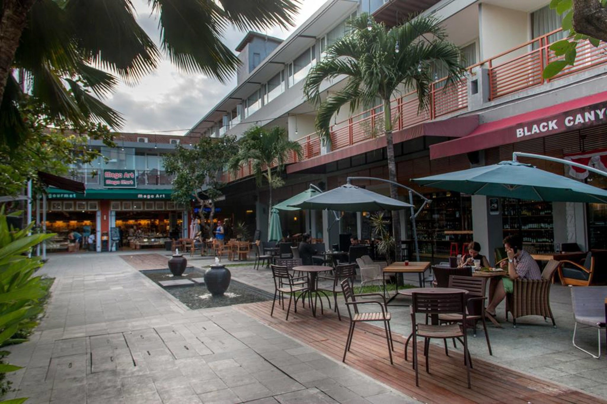 Seminyak Square Hotel