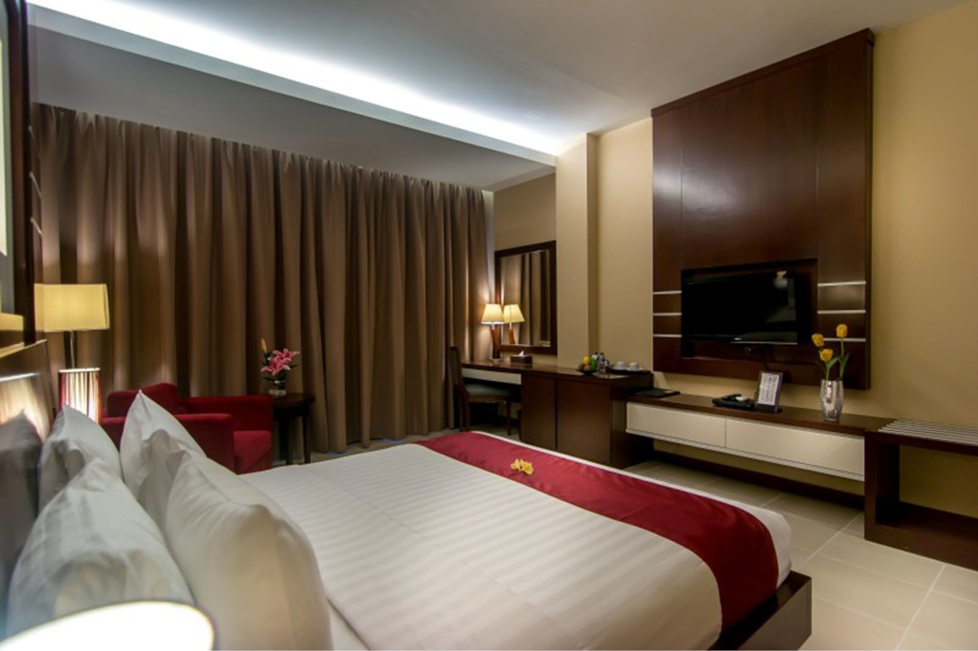 Seminyak Square Hotel