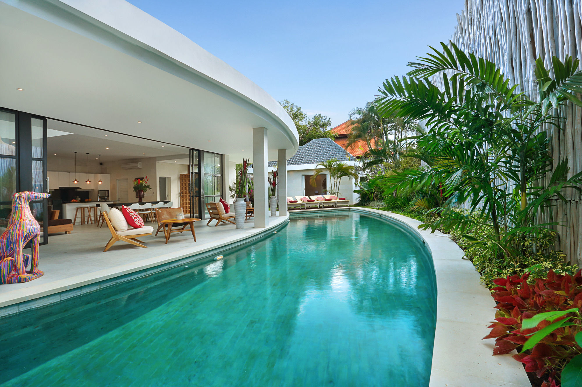 Seminyak White Design Villa