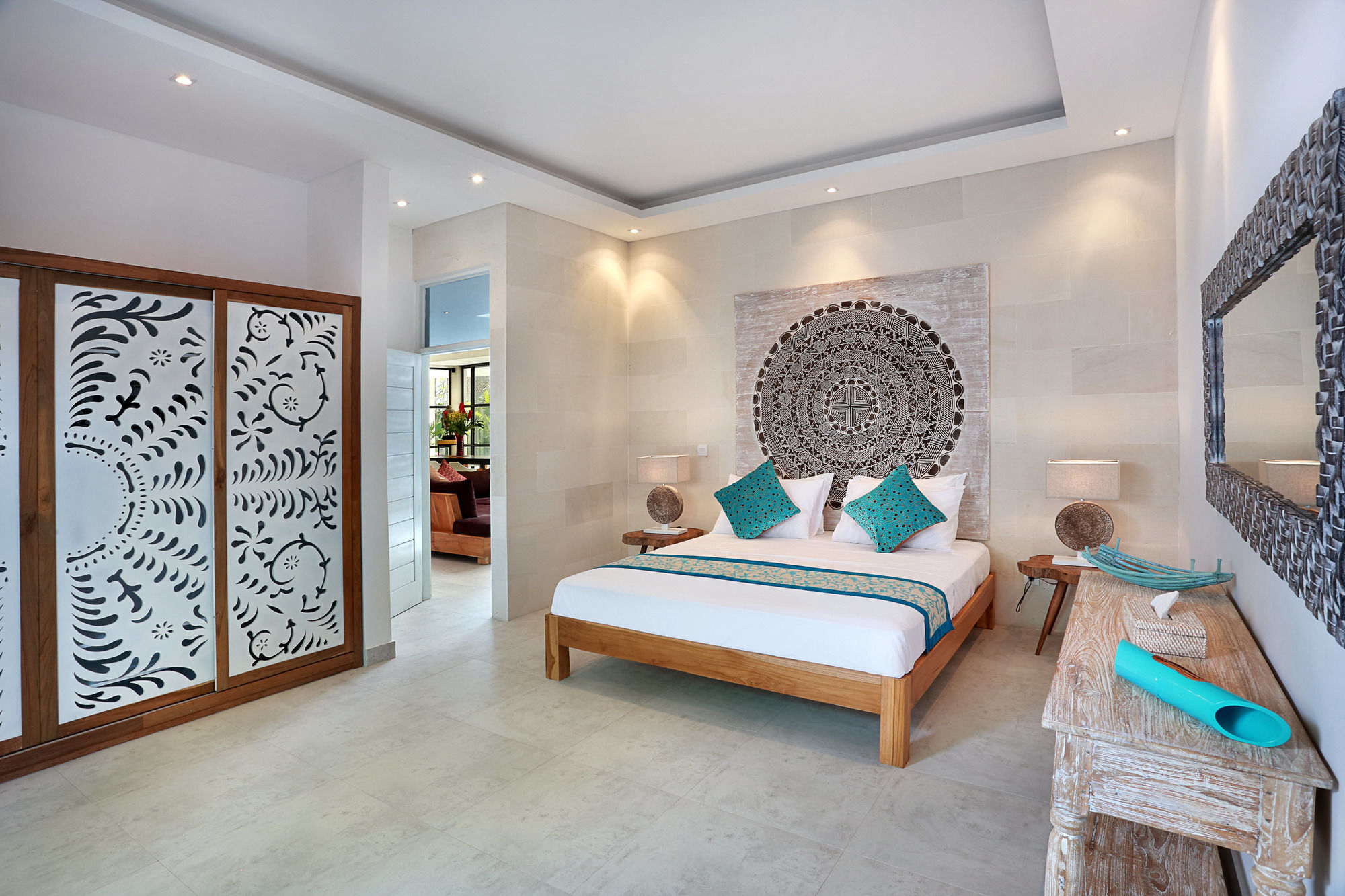 Seminyak White Design Villa