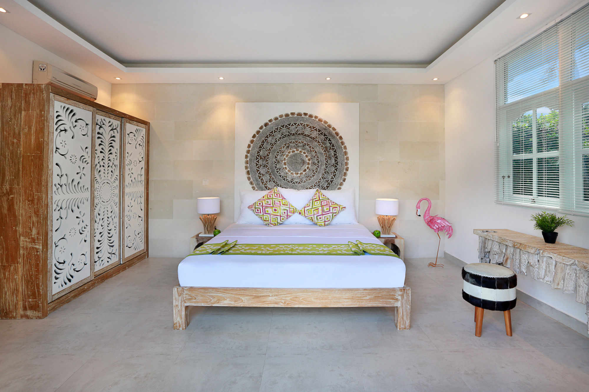Seminyak White Design Villa