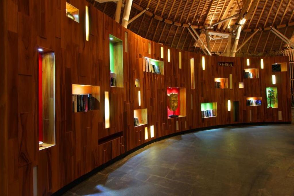 Taman Mesari Luxury Villa