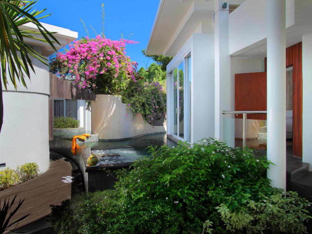 Taman Mesari Luxury Villa