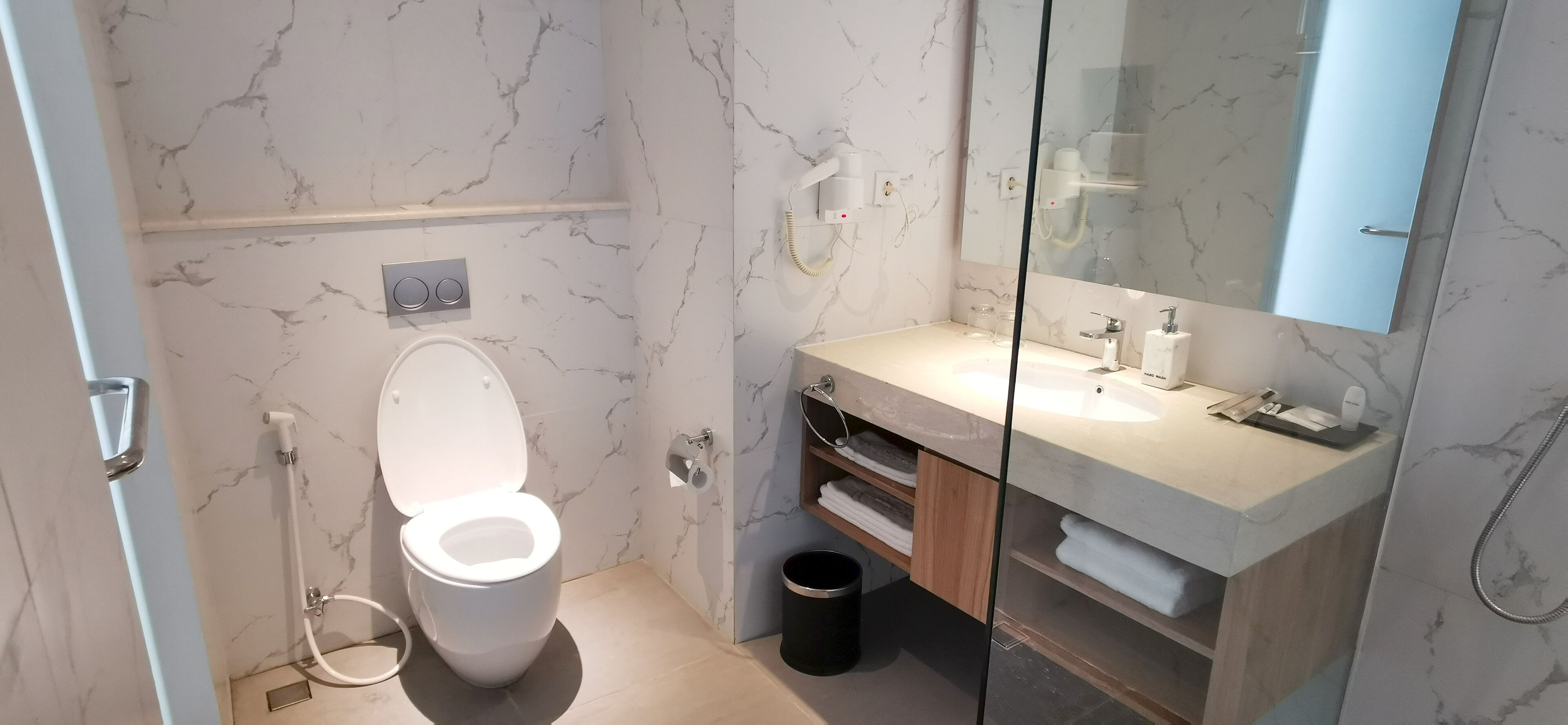 The Capital Hotel & Resort