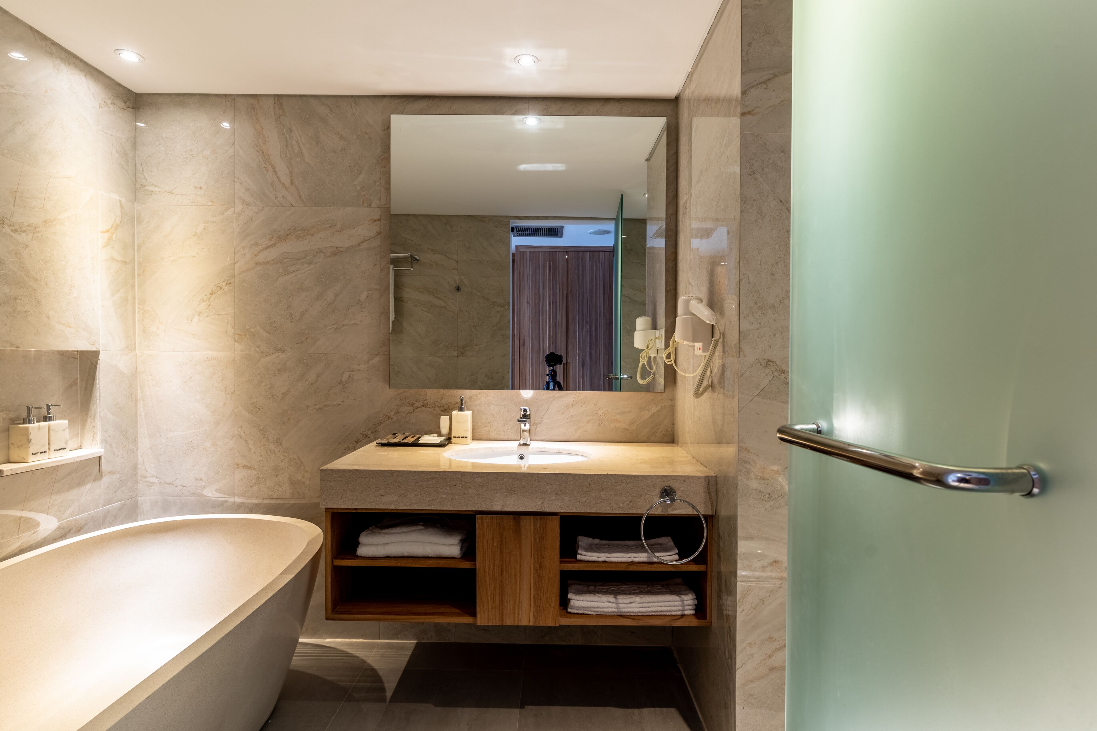 The Capital Hotel & Resort