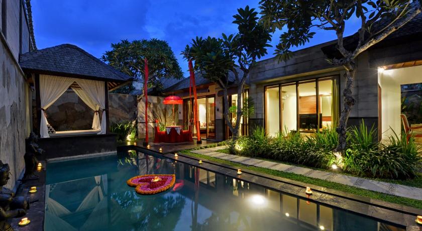 The Khayangan Dreams Villa Seminyak