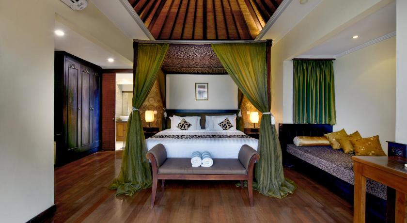 The Khayangan Dreams Villa Seminyak