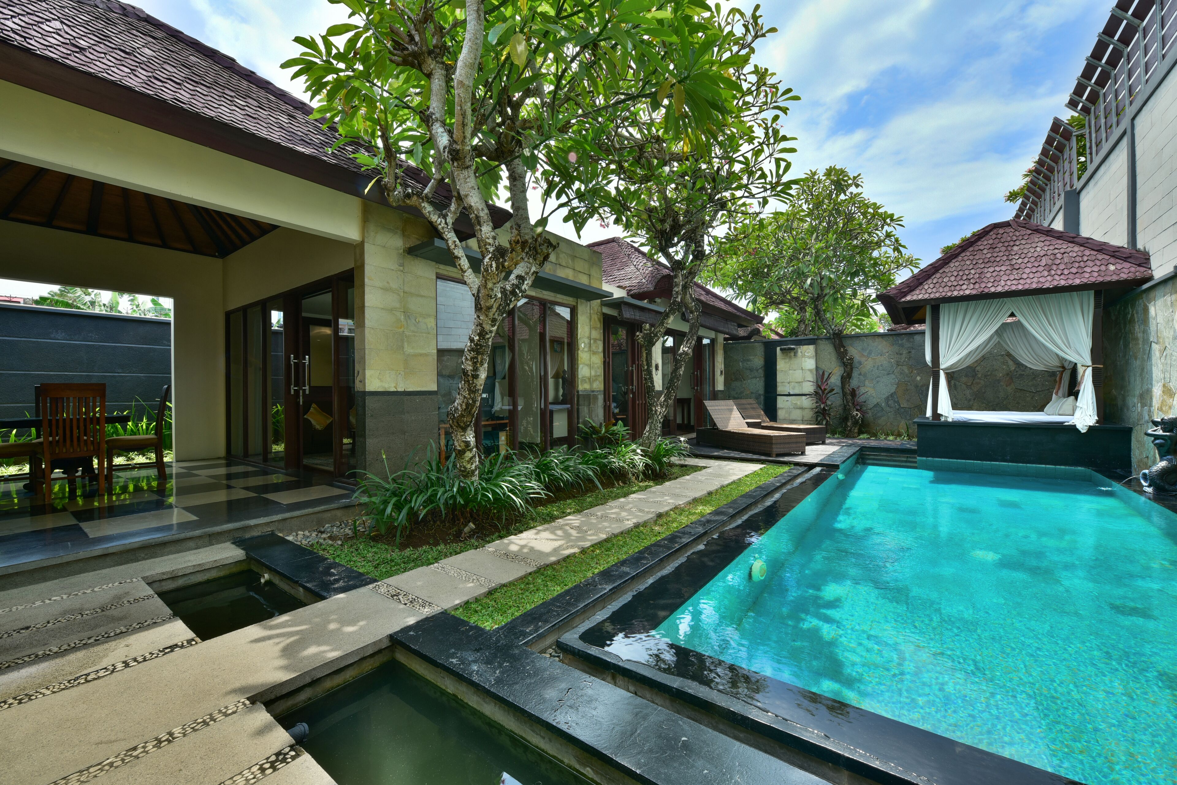 The Khayangan Dreams Villa Seminyak
