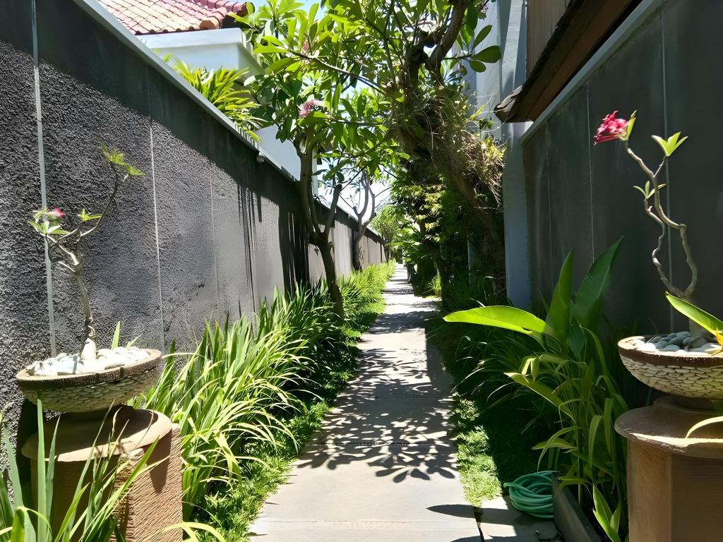 The Khayangan Dreams Villa Seminyak