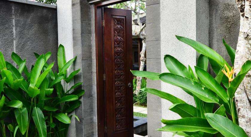 The Khayangan Dreams Villa Seminyak