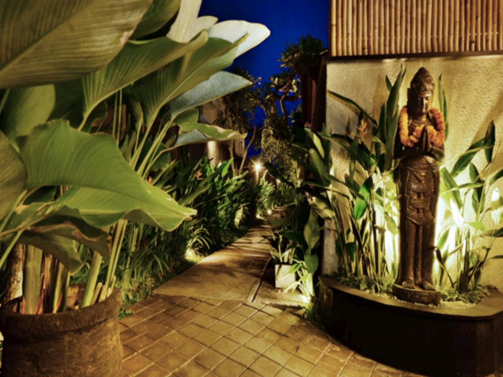 The Khayangan Dreams Villa Seminyak