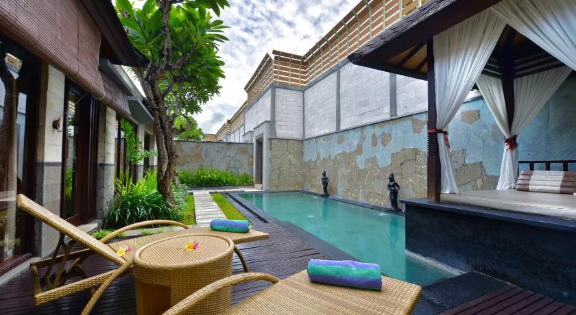 The Khayangan Dreams Villa Seminyak