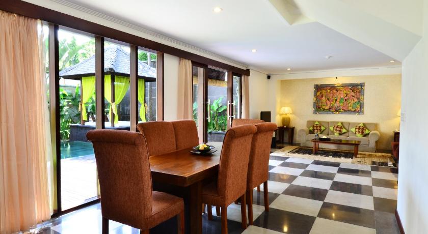 The Khayangan Dreams Villa Seminyak