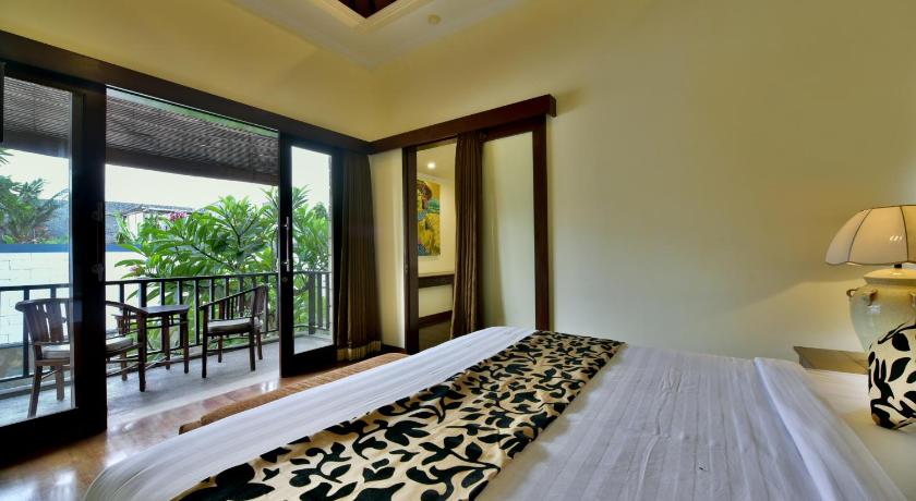 The Khayangan Dreams Villa Seminyak