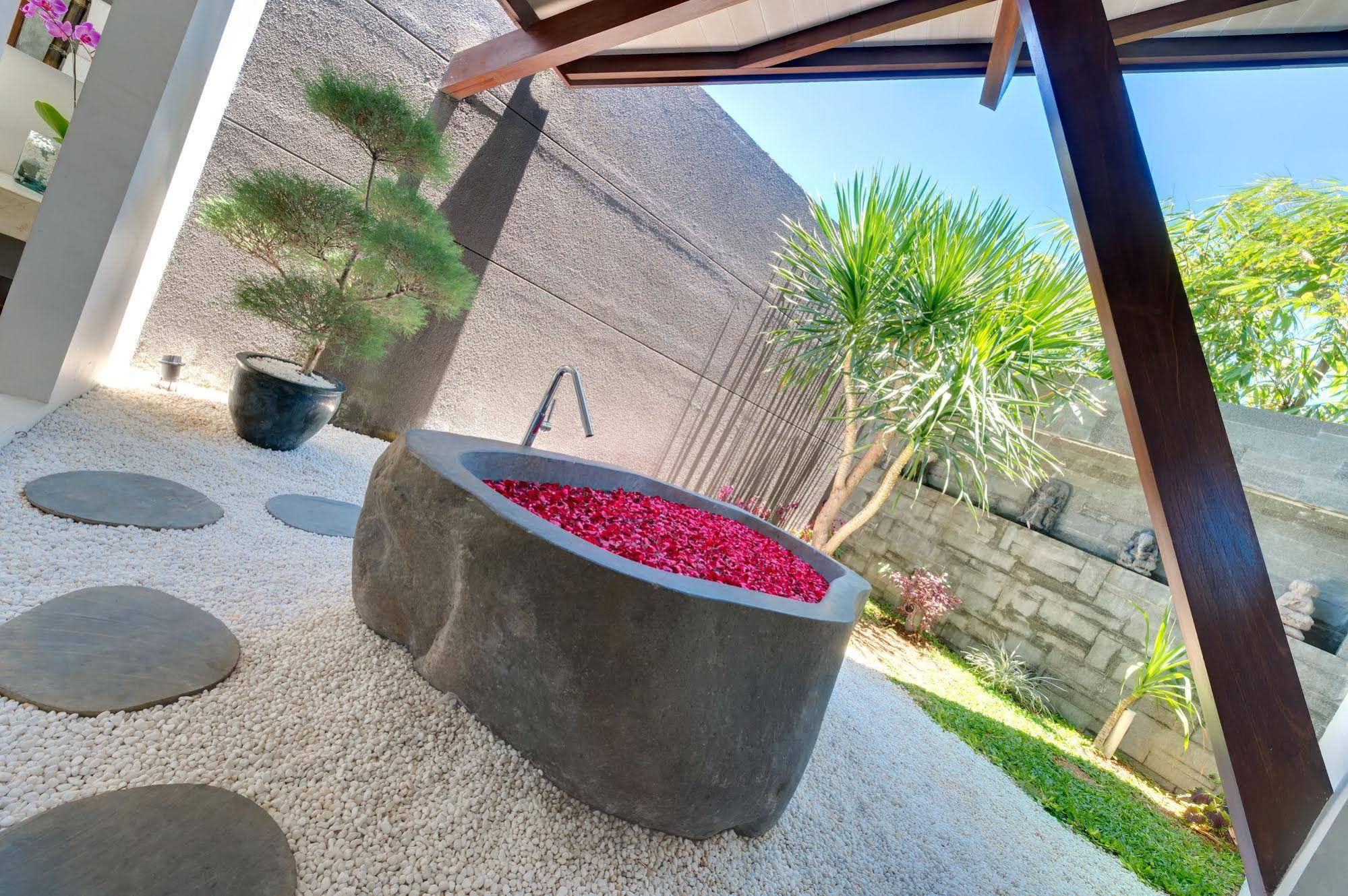 The Layar - Designer Villas & Spa