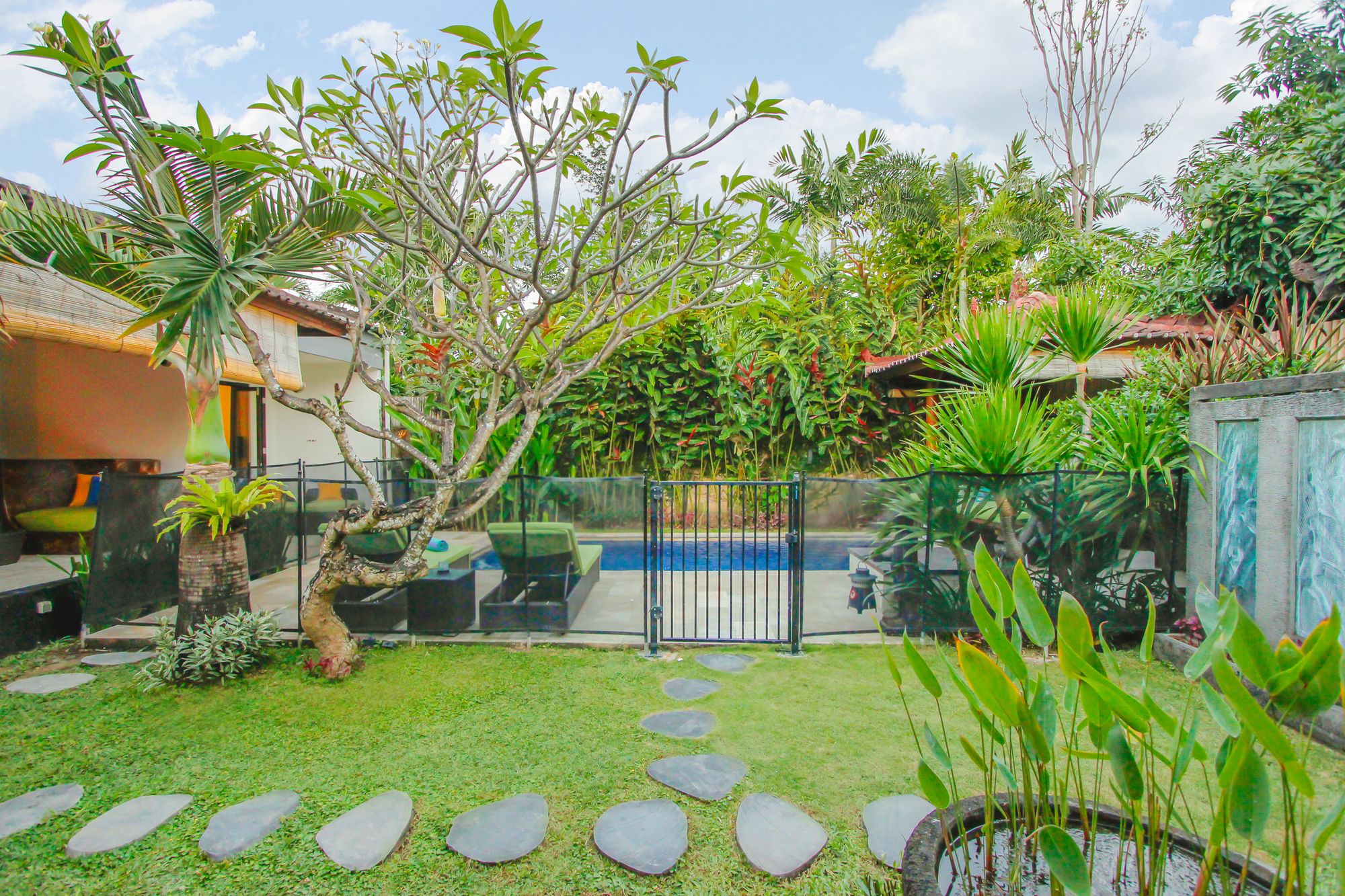 Villa Bali Caviar