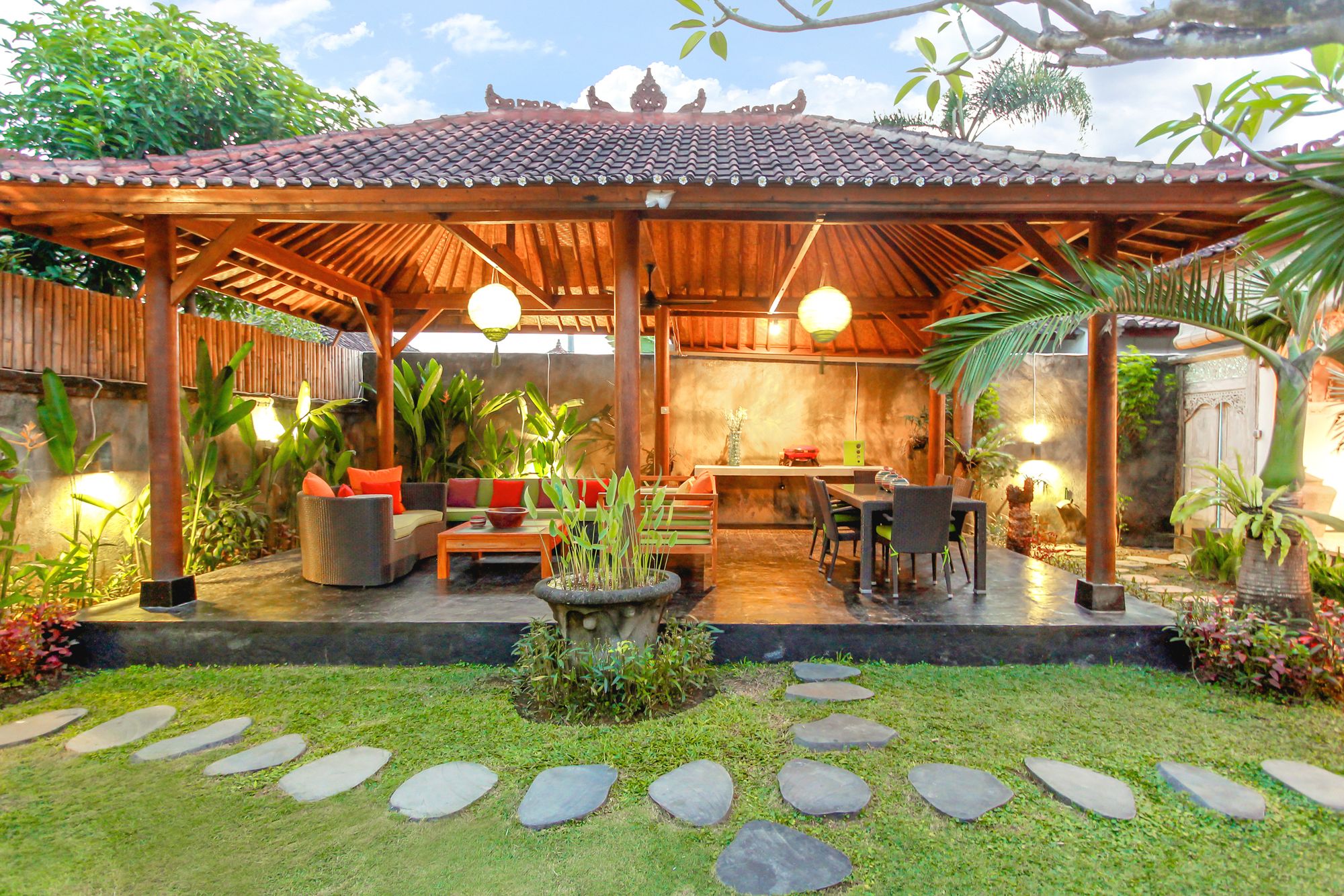 Villa Bali Caviar