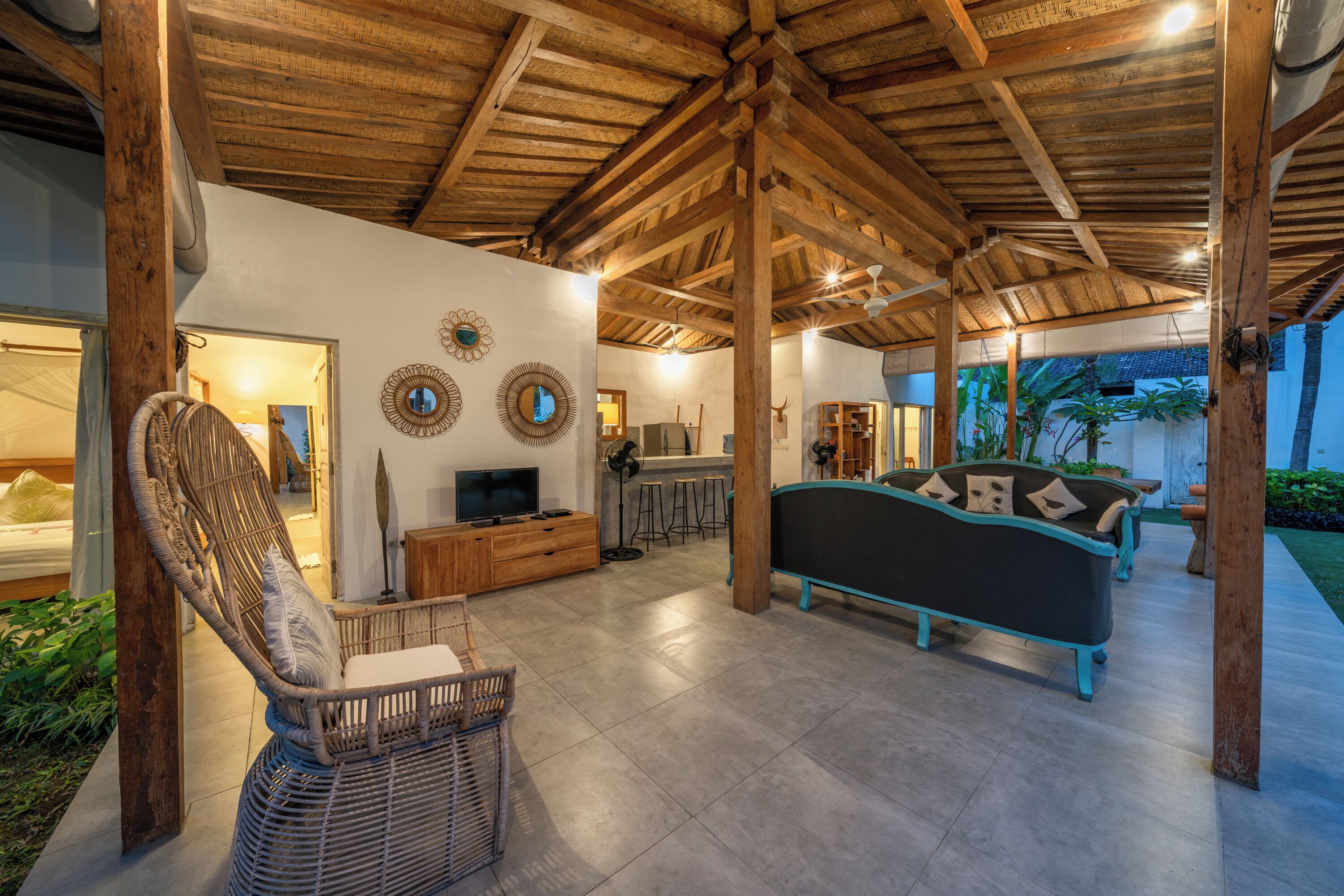 Villa Palm Tree